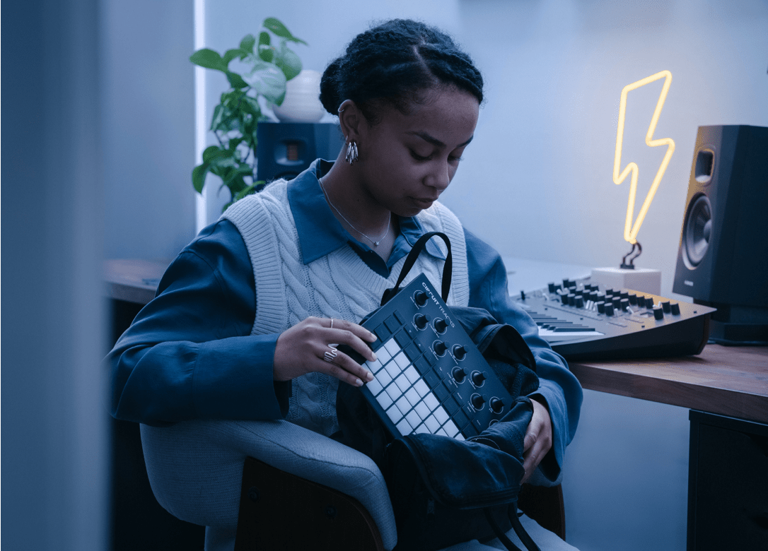 Novation Circuit Tracks - selectadjs - Midi Controller - Novation